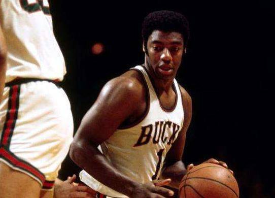 发球方面 发球方面