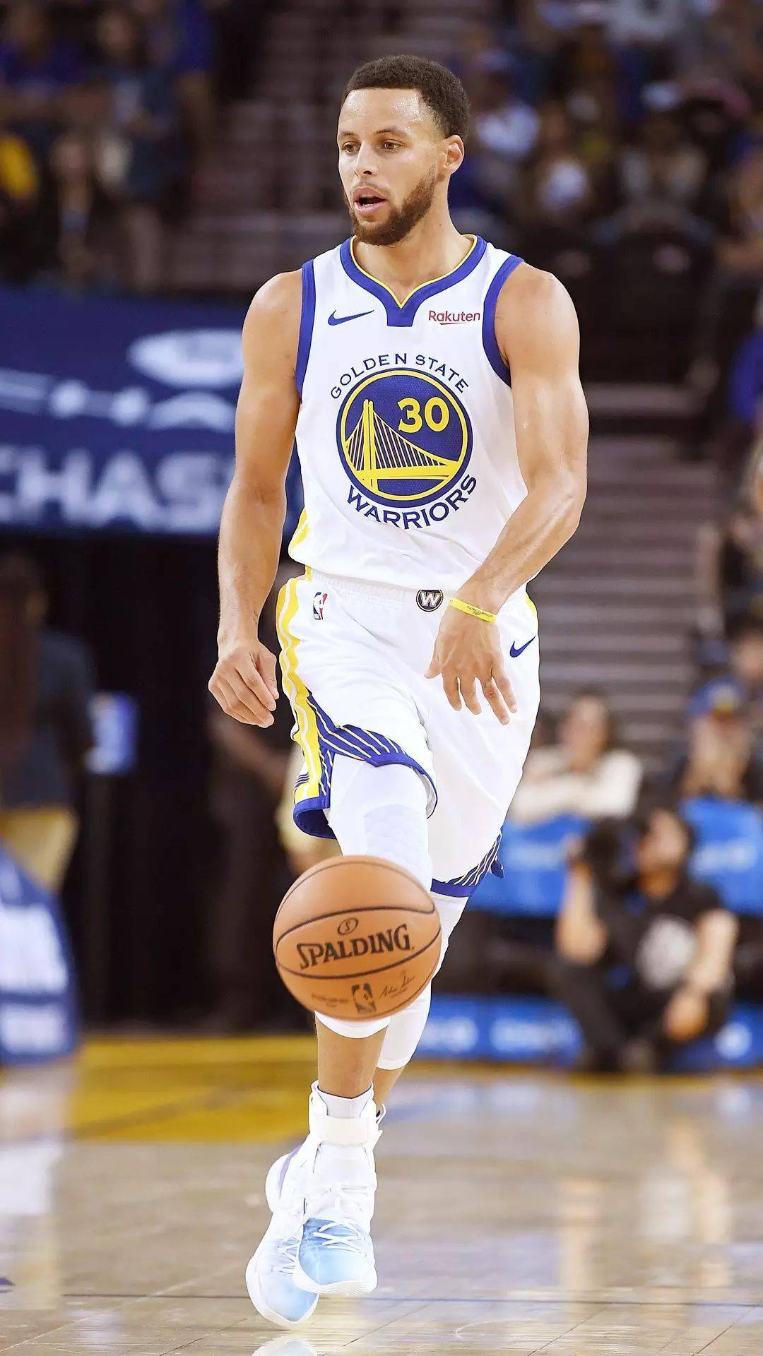 她用速度和 她用速度和